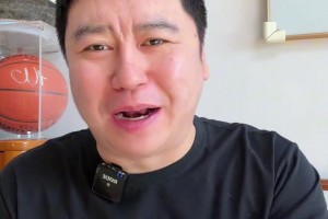 大史：米切尔太猛了，不愧巅峰米球王！登哥如今也有投空位三分的机会了